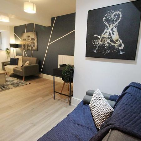 Spacious 1 Bed Apartment 1 Minute Walk From Square Νότιγχαμ Εξωτερικό φωτογραφία