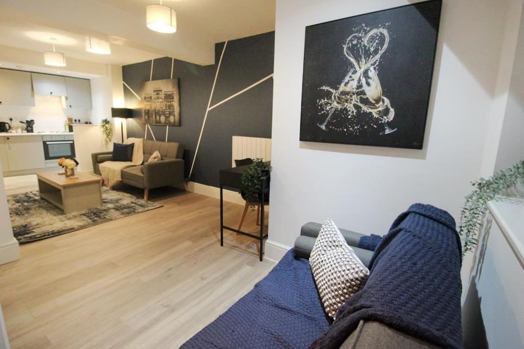 Spacious 1 Bed Apartment 1 Minute Walk From Square Νότιγχαμ Εξωτερικό φωτογραφία