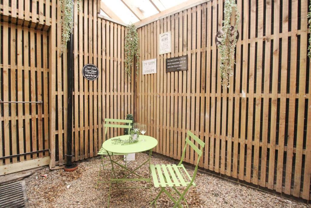 Spacious 1 Bed Apartment 1 Minute Walk From Square Νότιγχαμ Εξωτερικό φωτογραφία