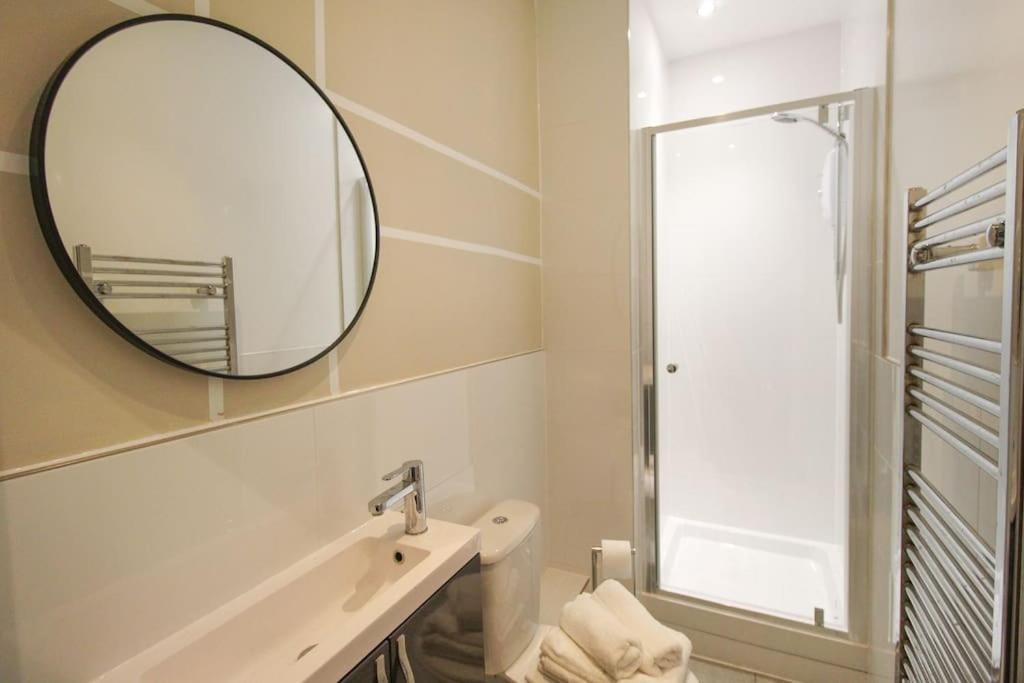Spacious 1 Bed Apartment 1 Minute Walk From Square Νότιγχαμ Εξωτερικό φωτογραφία