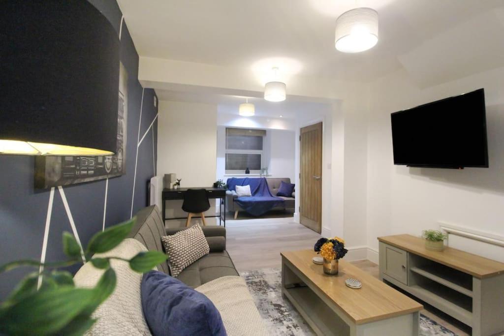 Spacious 1 Bed Apartment 1 Minute Walk From Square Νότιγχαμ Εξωτερικό φωτογραφία