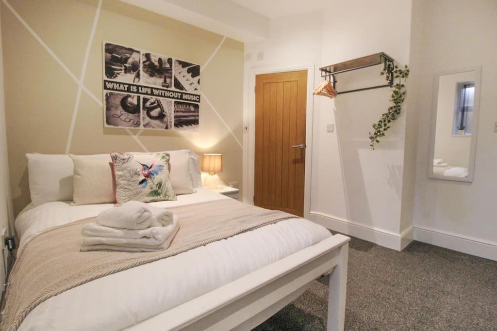 Spacious 1 Bed Apartment 1 Minute Walk From Square Νότιγχαμ Εξωτερικό φωτογραφία