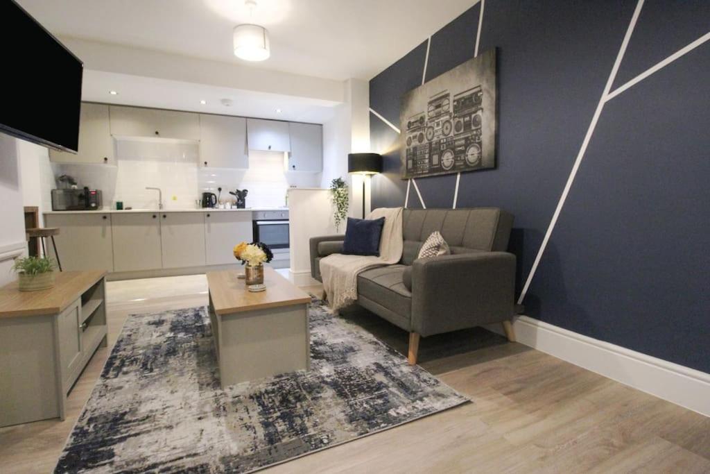 Spacious 1 Bed Apartment 1 Minute Walk From Square Νότιγχαμ Εξωτερικό φωτογραφία