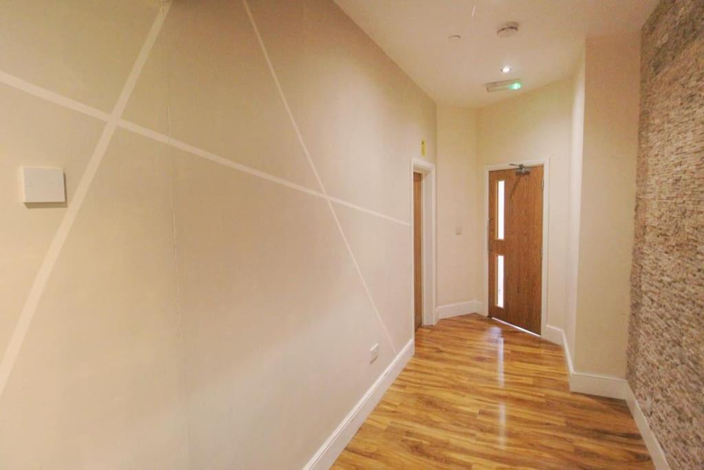 Spacious 1 Bed Apartment 1 Minute Walk From Square Νότιγχαμ Εξωτερικό φωτογραφία