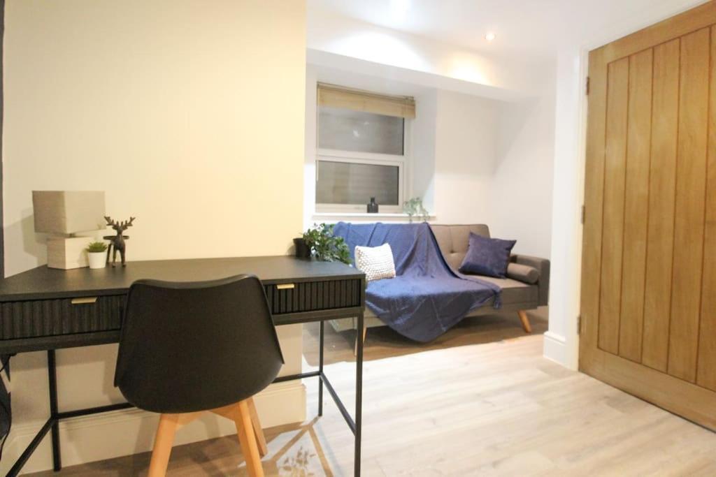 Spacious 1 Bed Apartment 1 Minute Walk From Square Νότιγχαμ Εξωτερικό φωτογραφία